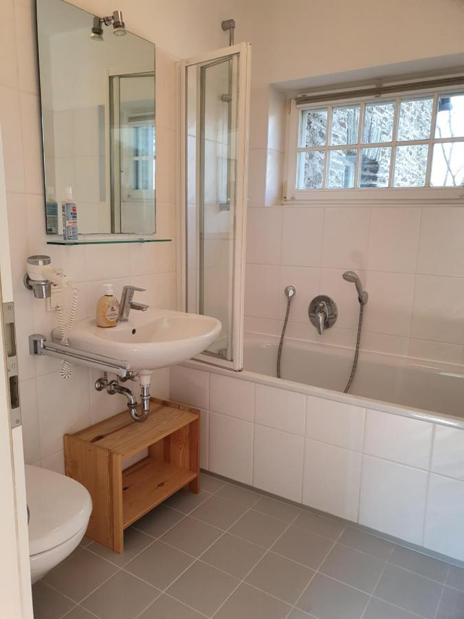 Am Burggraben Auf Der Sauerburg Apartment Sauerthal Bagian luar foto